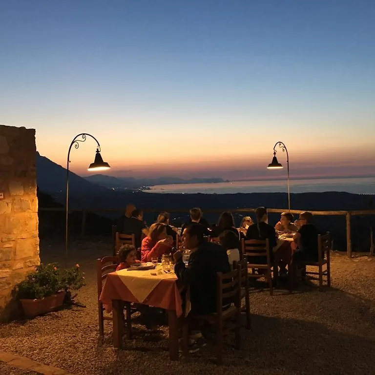 Agriturismo Case Tabarani Collesano Séjour à la ferme